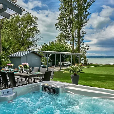 Ferienhaus Holiday Balaton 999